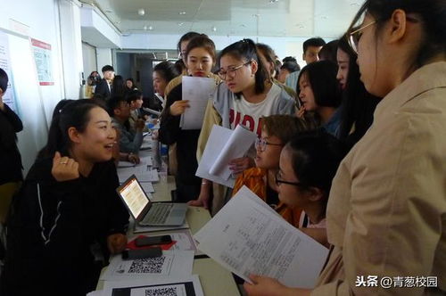 我不知道在幼師行業還能堅持多久,工資沒有發,還得去招生